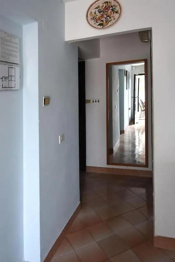 Apartments With A Parking Space Pula - 15757